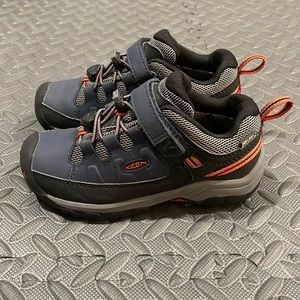 Keen Little Kids Size 12 Hiking Shoes